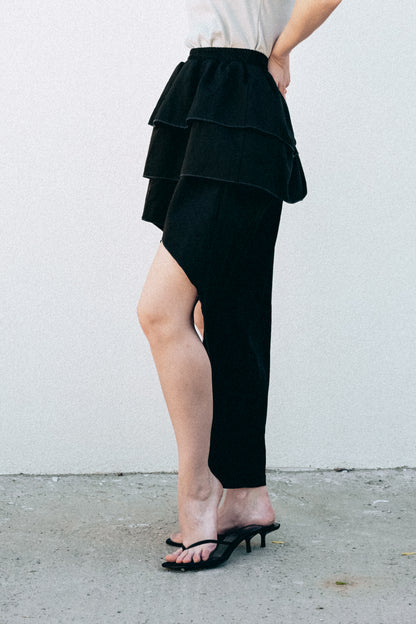BLACK SKIRT