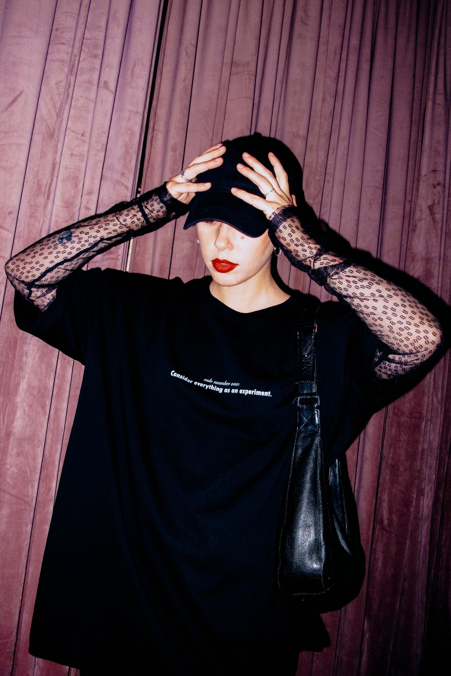 BLACK T-SHIRT