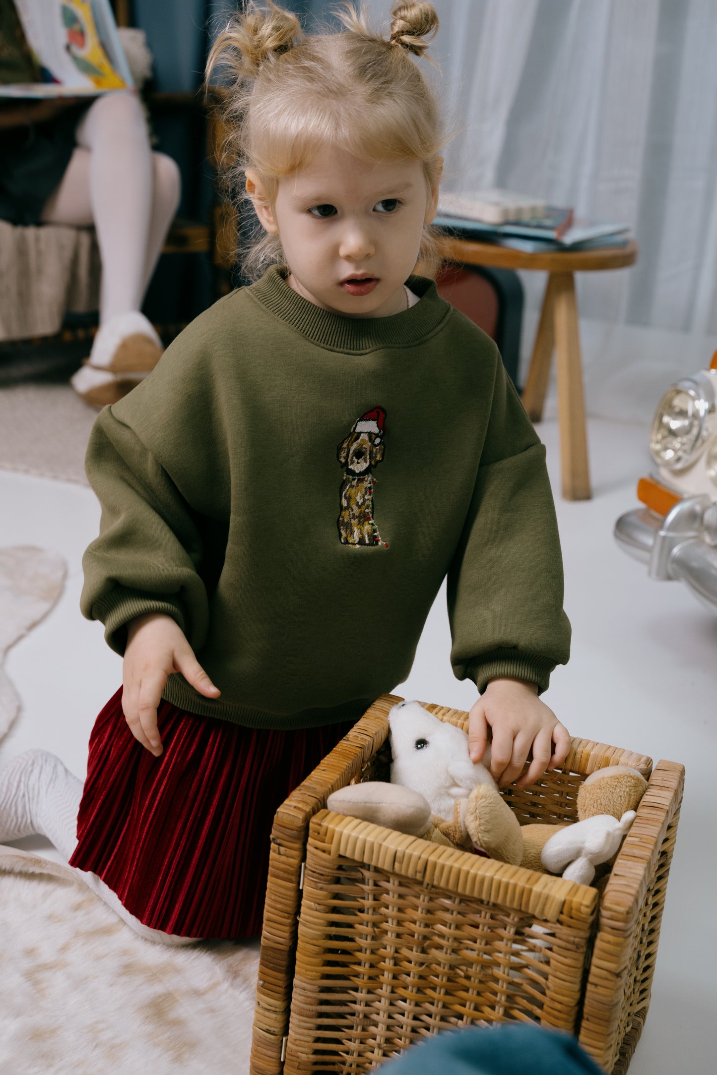 KIDS CHRISTMAS PUPPY SWEATSHIRT