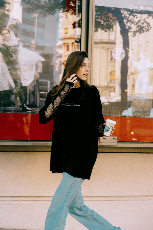 BLACK T-SHIRT