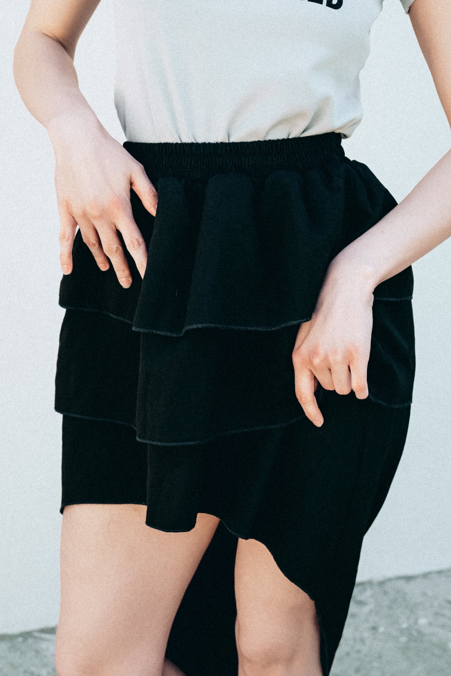 BLACK SKIRT